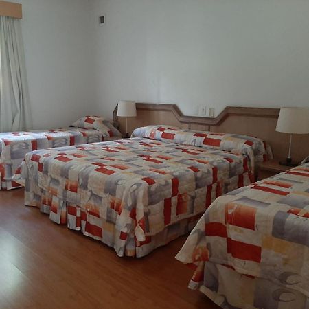 Paradies Hotel Express Жарину Екстериор снимка