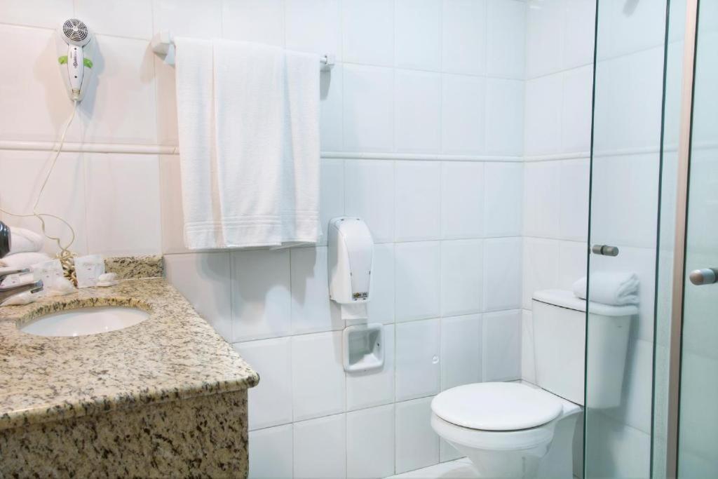 Paradies Hotel Express Жарину Екстериор снимка