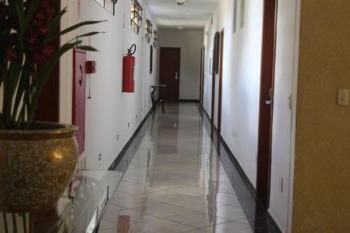 Paradies Hotel Express Жарину Екстериор снимка